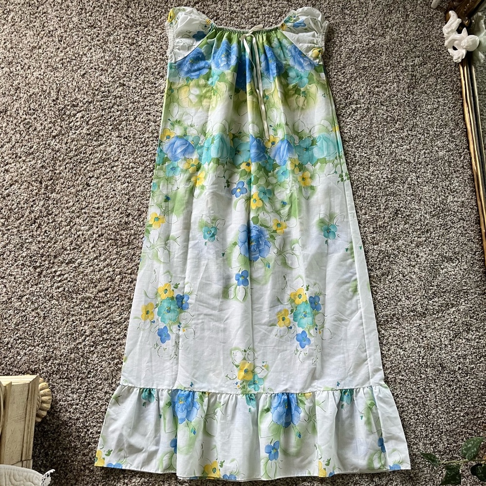Vintage Floral Nighty/Dress with Blue and Yellow Accents